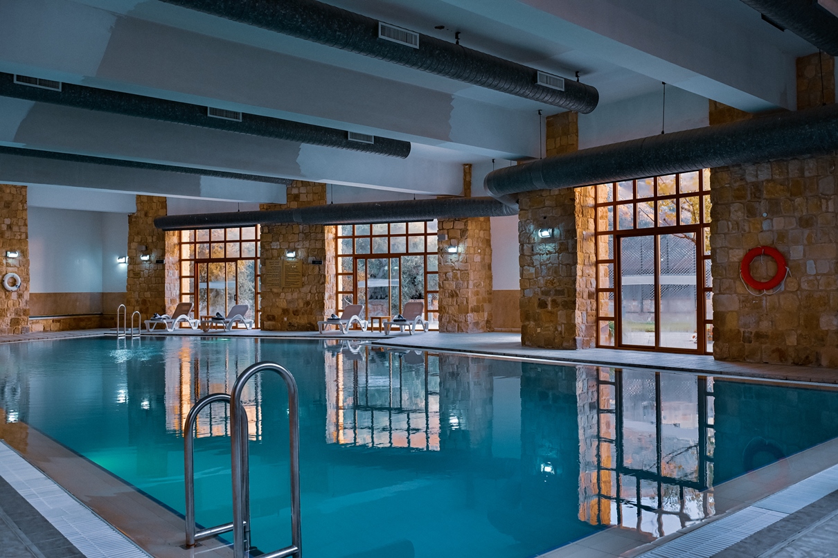 Indoor Pool (3)